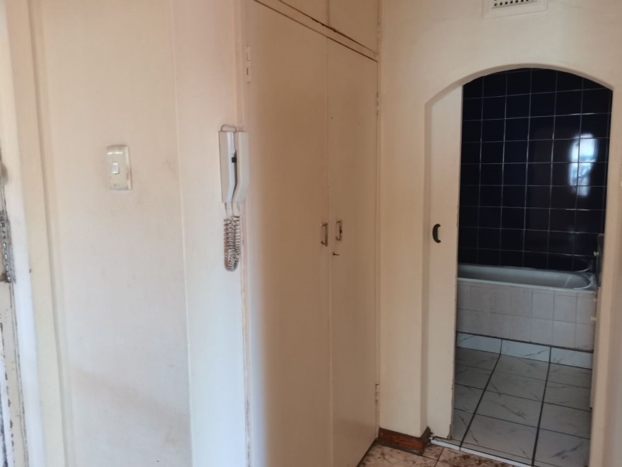 1 Bedroom Property for Sale in Port Elizabeth Central Eastern Cape